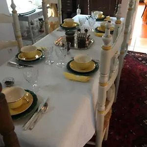 https://lhirondelle-1.inbrittany.com