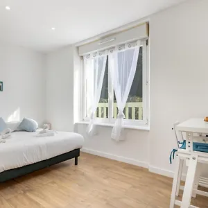 https://la-belle-poule-chambre-spacieuse-avec-sdb-privative.inbrittany.com